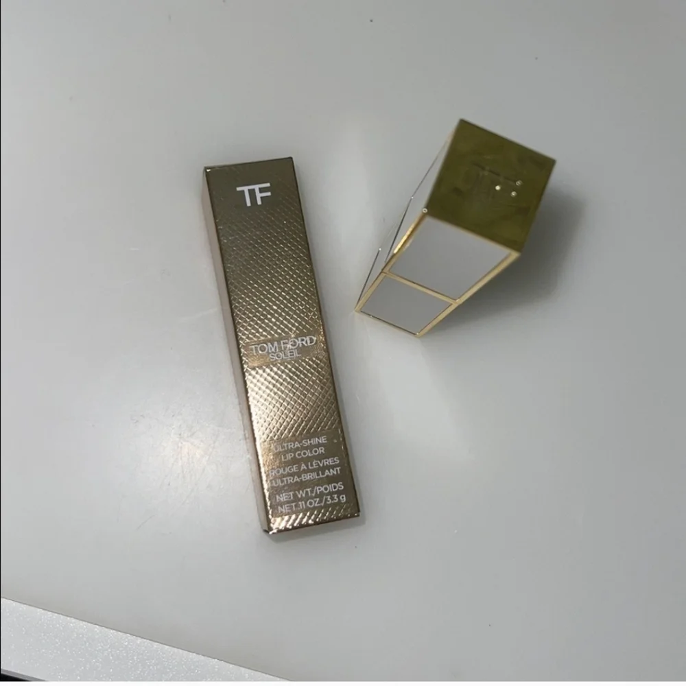 Tom Ford Ultra-Shine Lip Color Lipstick: 31 Ile D’Amour NIB